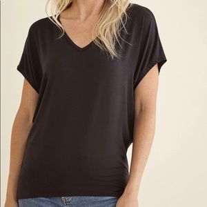 Amour Vert Mayr V-Neck Tee